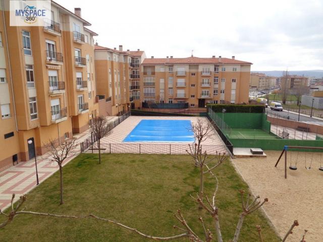Piso en venta en Ávila, Sur photo 0
