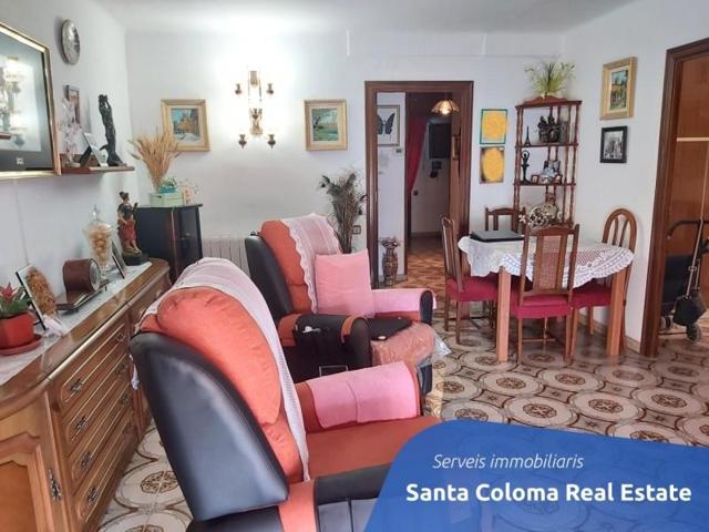 Piso en venta en Santa Coloma de Gramenet, Riu nord photo 0