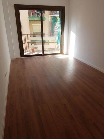 Piso en venta en L'Hospitalet de Llobregat, La Torrassa photo 0