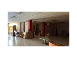 Local comercial en venta en Manlleu photo 0