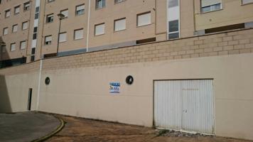 Local comercial en venta en Plasencia, LA SERRANA photo 0