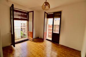 Apartamento en venta en Barcelona, El Raval photo 0