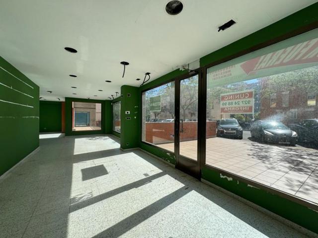 Local comercial en venta en Cáceres, CASA PLATA photo 0