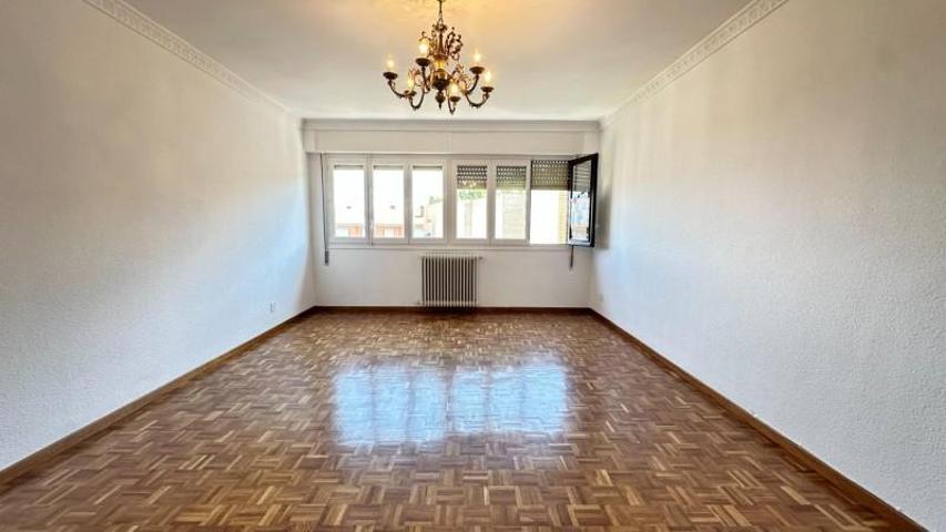 Piso en venta en Soria, Centro - Collado - Sto domingo photo 0