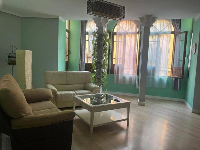 Piso en venta en Cáceres photo 0