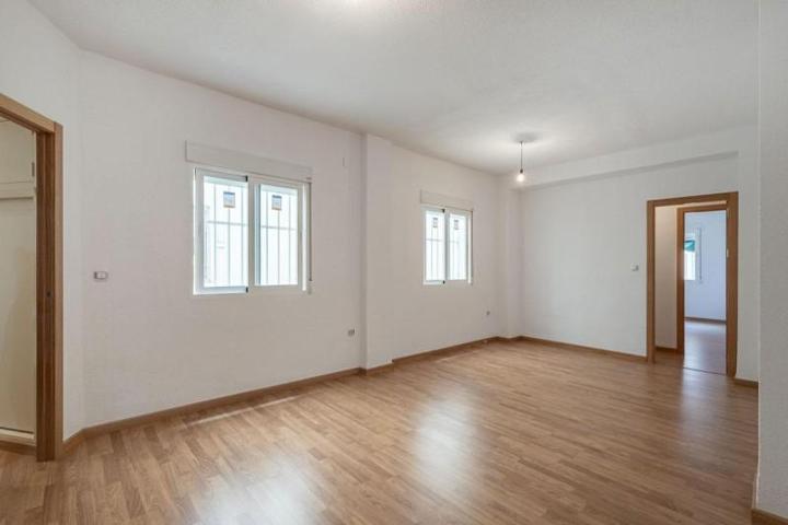 Piso en venta en Motril, Motril pueblo photo 0