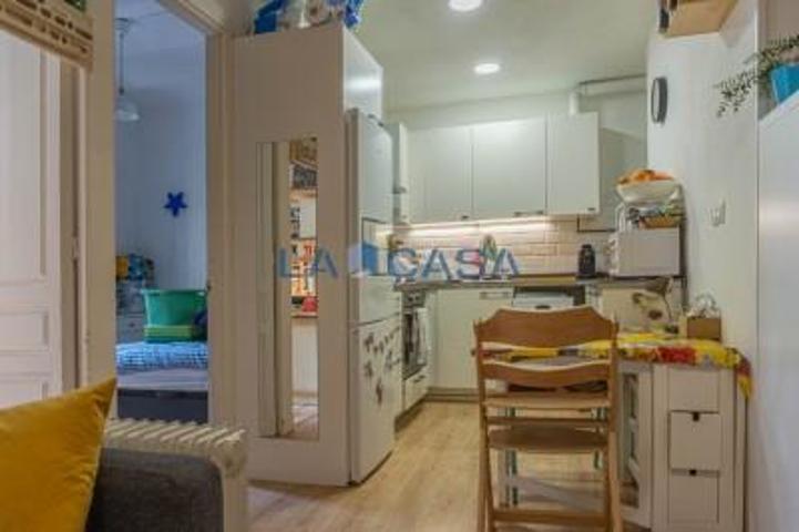 Piso en venta en Barcelona, Sants - Badal photo 0