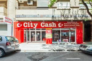 Local comercial en venta en Valencia, Torrefiel photo 0