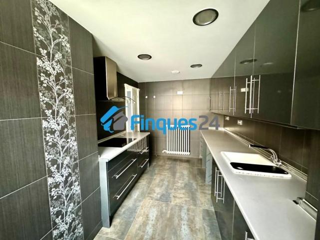 Piso en venta en Manresa, Plaça Catalunya photo 0