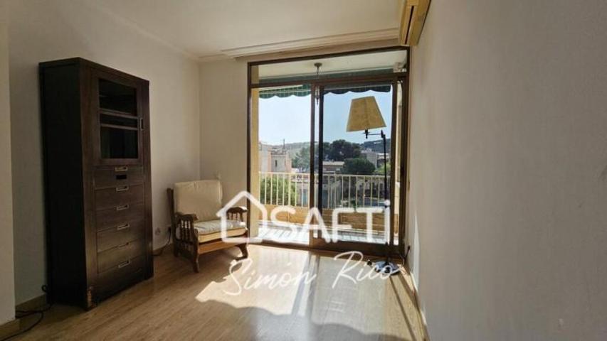 Piso en venta en Sant Boi de Llobregat photo 0