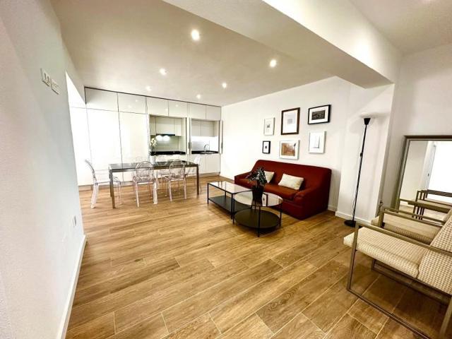 Apartamento en venta en Torrevieja, Centro photo 0