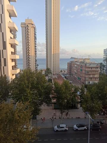 Apartamento en venta en Benidorm, Avenida del Mediterraneo photo 0