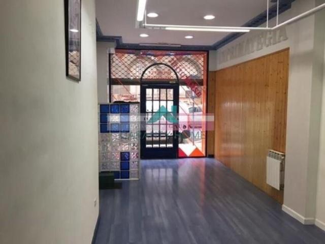 Local comercial en venta en Vitoria-Gasteiz, Lovaina - Aranzabal photo 0