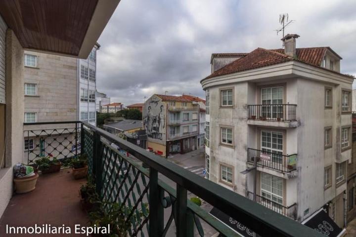 Piso en venta en O Grove, Centro photo 0