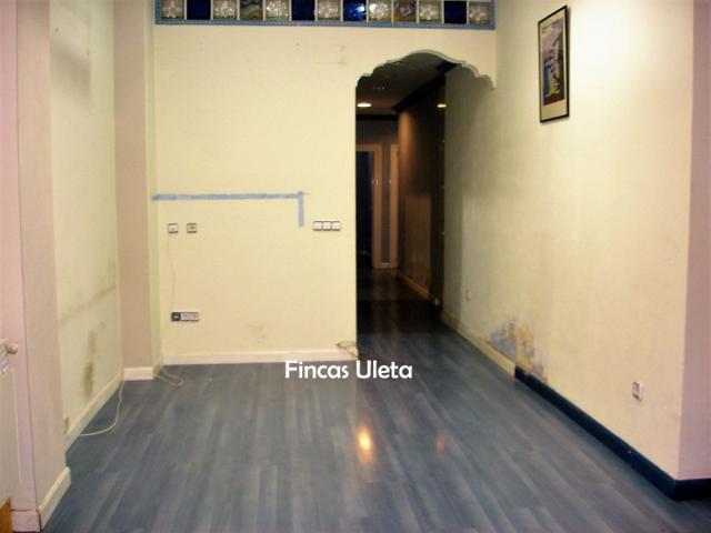 Local comercial en venta en Vitoria-Gasteiz, Lovaina photo 0