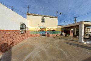 Chalet en venta en Zurgena photo 0