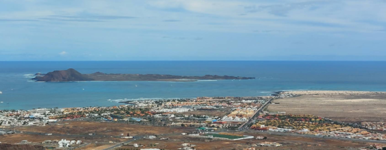 Terreno en venta en Corralejo photo 0