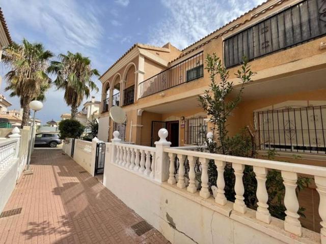 Chalet en venta en Orihuela, Campoamor photo 0