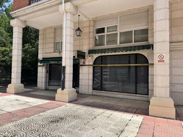 Local comercial en venta en Laguna de Duero, Laguna De Duero photo 0