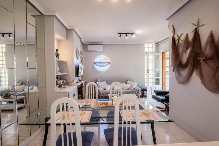 Casa en venta en Torrevieja, Los altos photo 0