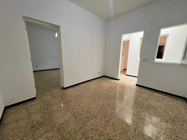 Piso en venta en Las Palmas de Gran Canaria, Las Mesas photo 0