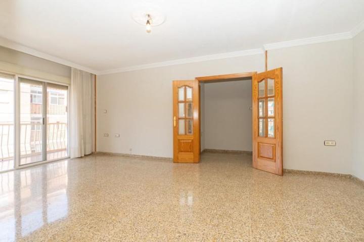 Piso en venta en Motril, Motril pueblo photo 0