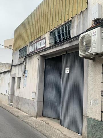 Nave industrial en venta en Chiclana de la Frontera, Centro urbano photo 0