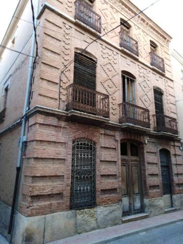 Casas de pueblo en venta en Caudete, Centro photo 0