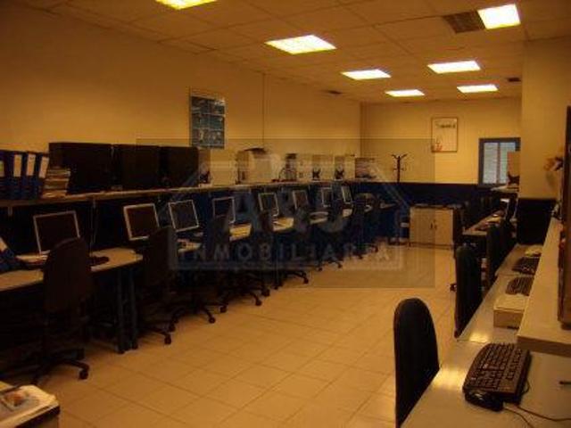 Local comercial en venta en Lugo, Centro photo 0