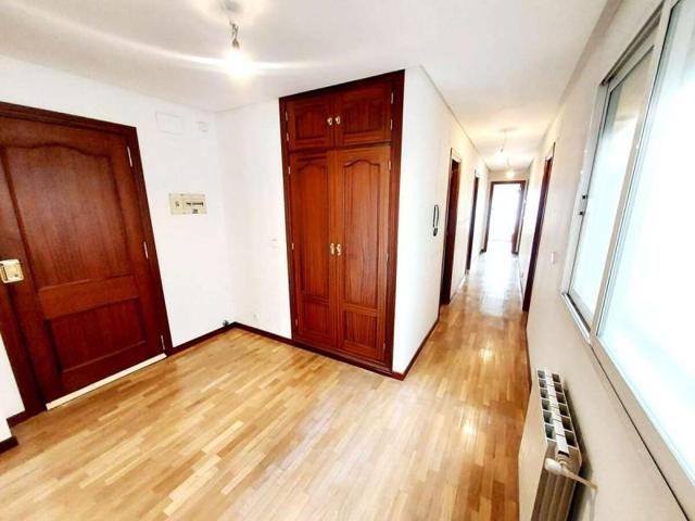 Apartamento en venta en Valdepeñas, Avenida 1º de Julio photo 0