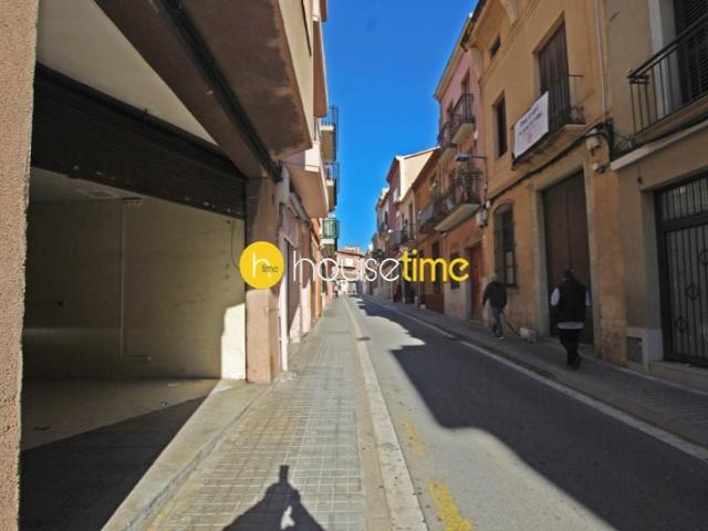 Local comercial en venta en Mataró photo 0
