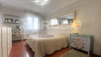 Piso en venta en Laredo, Centro photo 0