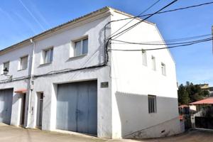 Casa en venta en Arens de Lledó, Arenys de Lledo photo 0