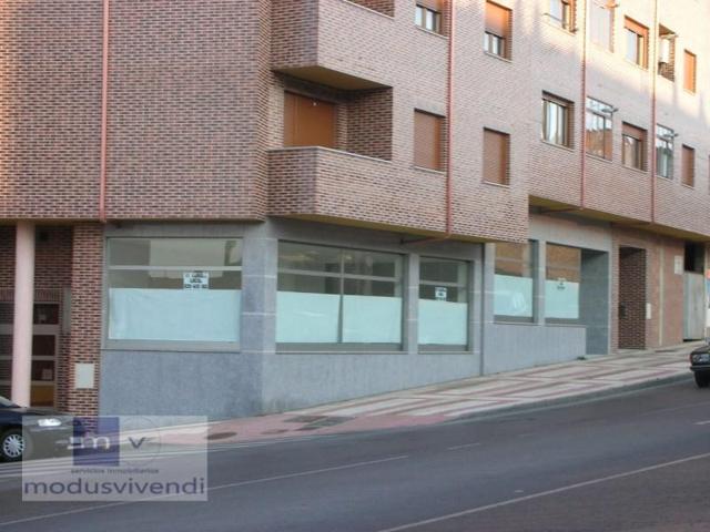 Local comercial en venta en San Andrés del Rabanedo, Parroco Pablo Diez photo 0