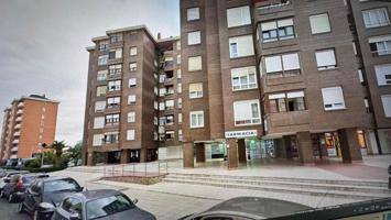 Local comercial en venta en Santander, General Dávila photo 0