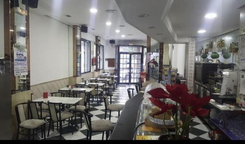 Local comercial en venta en Córdoba, Sagunto photo 0