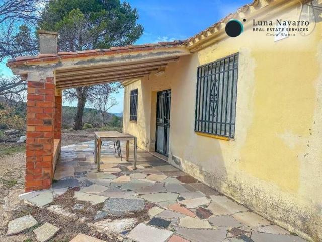 Casa con terreno en venta en Confrides, Comunidad valenciana photo 0