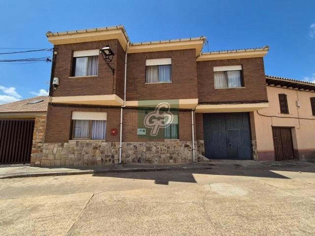 Casa en venta en Villabrázaro photo 0