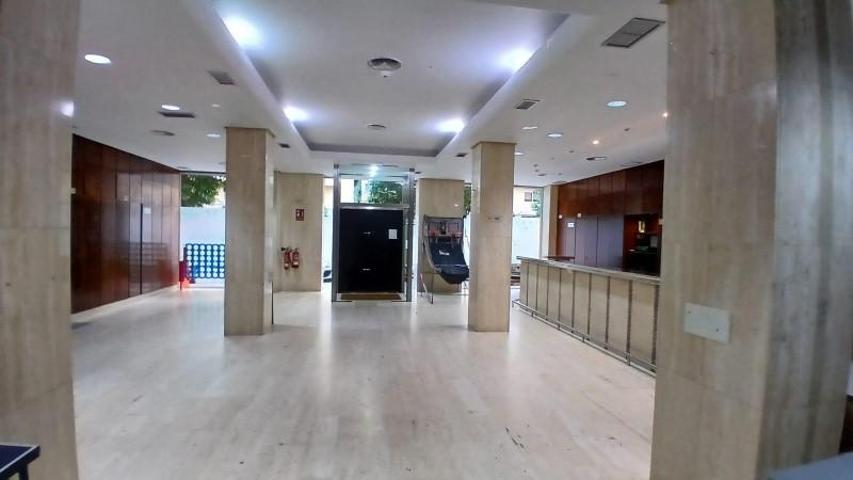 Local comercial en venta en Huelva, Isla Chica photo 0