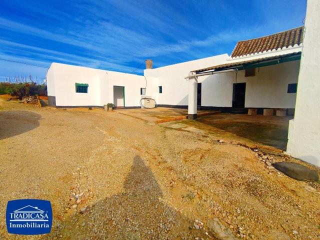 Casa con terreno en venta en Arcos de la Frontera, Arcos de la Frontera photo 0