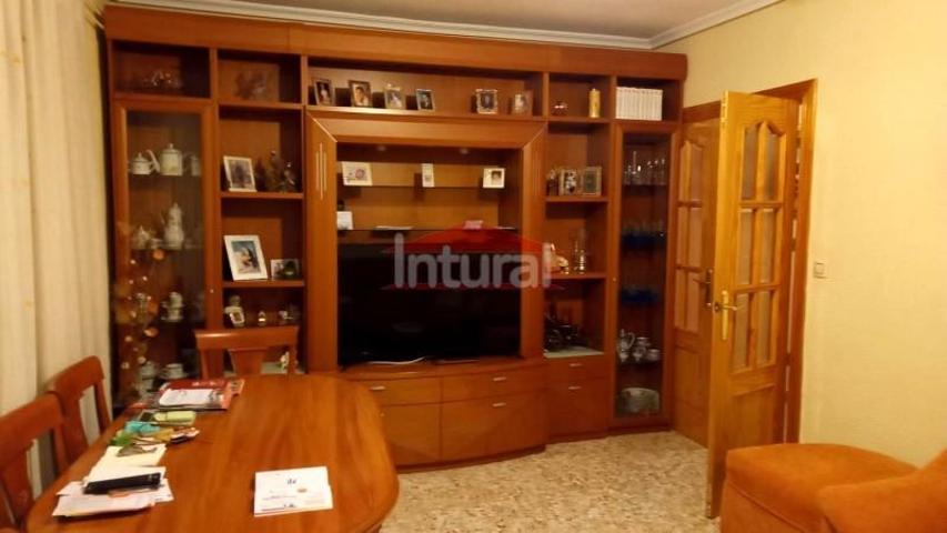 Piso en venta en Albacete, Feria photo 0