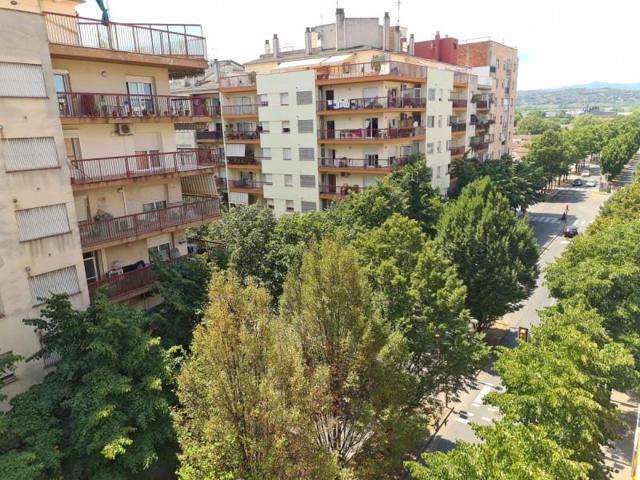 Piso en venta en Salt, Paisos Catalans photo 0