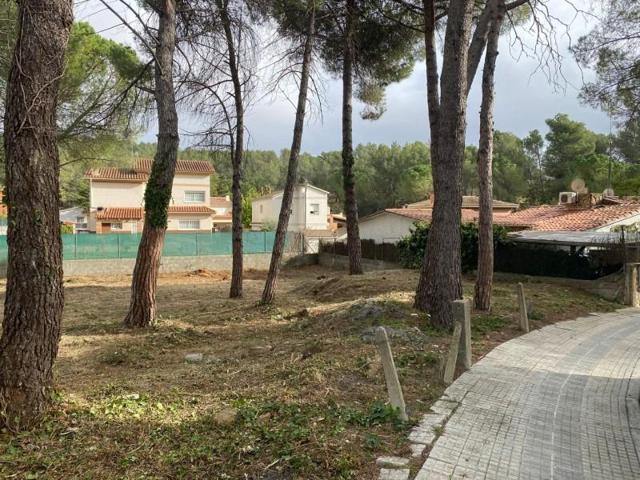 Terreno en venta en Begues, Begues park photo 0