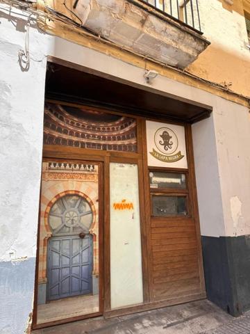 Local comercial en venta en Cádiz, Centro photo 0