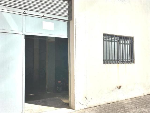 Local comercial en venta en Valencia, Benicalap photo 0