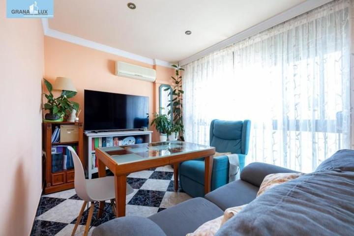 Piso en venta en Granada, Alminares photo 0