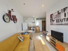 Apartamento en venta en Conil de la Frontera, Plaza gran canarias photo 0