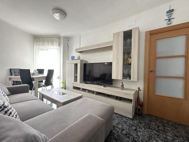 Piso en venta en Cornellà de Llobregat, Sant Ildefons photo 0