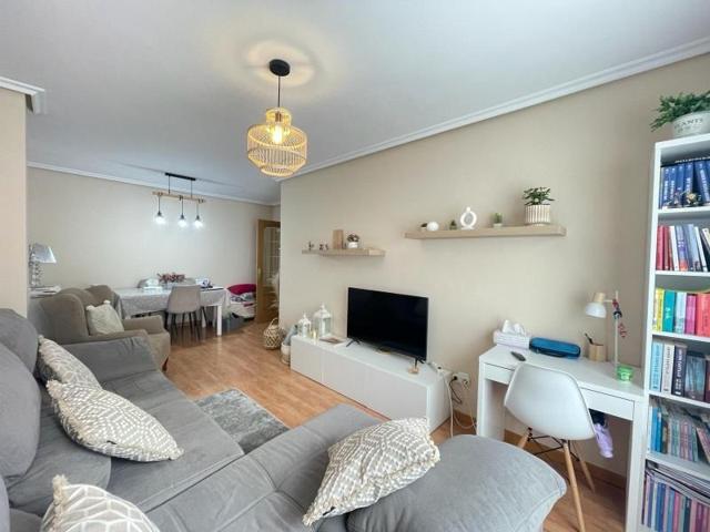 Piso en venta en Ponferrada, Alta photo 0