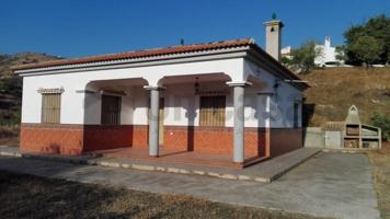 Chalet en venta en Málaga, Puerto de la Torre photo 0